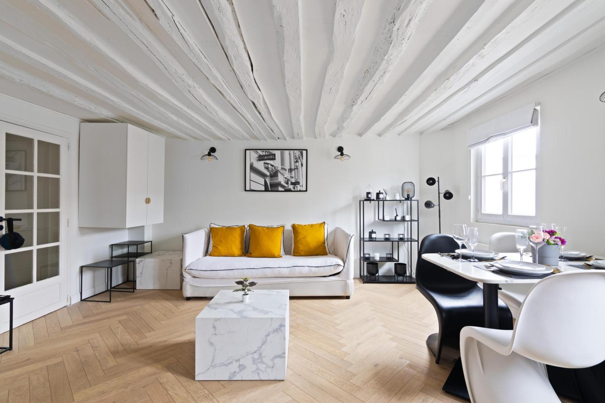 Elegant Appartement Pres Du Musee Du Louvre Et Du Jardin Des Tuileries Free Netflix パリ エクステリア 写真